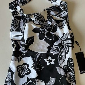 Daisy Fuentes black and white NEW halter top